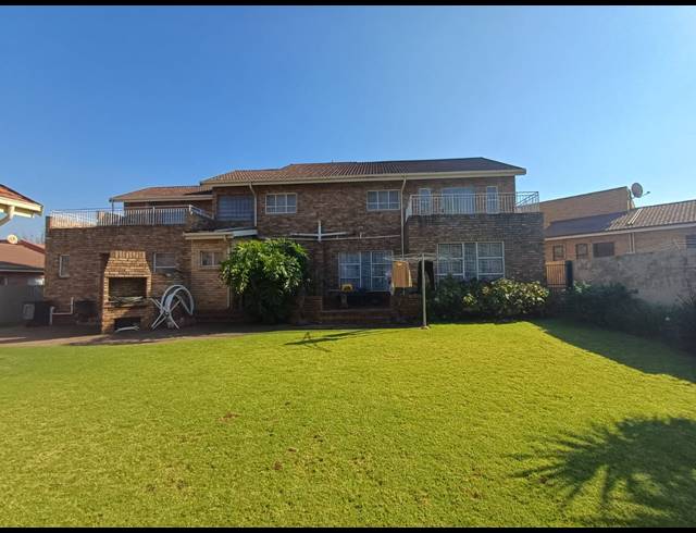 4 BEDROOM HOUSE FOR SALE IN VANDERBIJLPARK SE 3